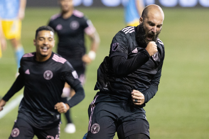 Miami end winless run, Revs beat rivals and the latest on MLS transfers