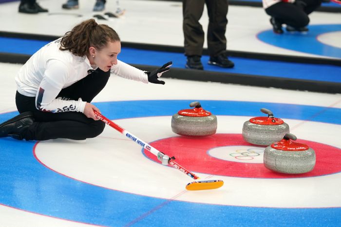 Team GB into curling mixed doubles semi-finals despite Norway defeat