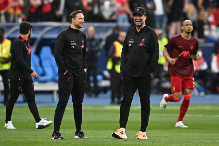 Liverpool assistant Pep Lijnders with manager Jurgen Klopp