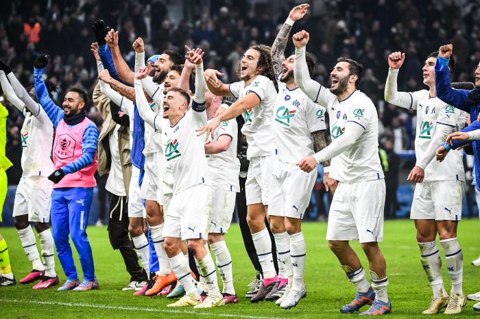 Marseille celebrate beating PSG