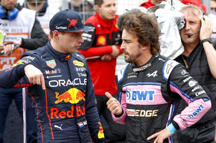 Fernando Alonso with Max Verstappen