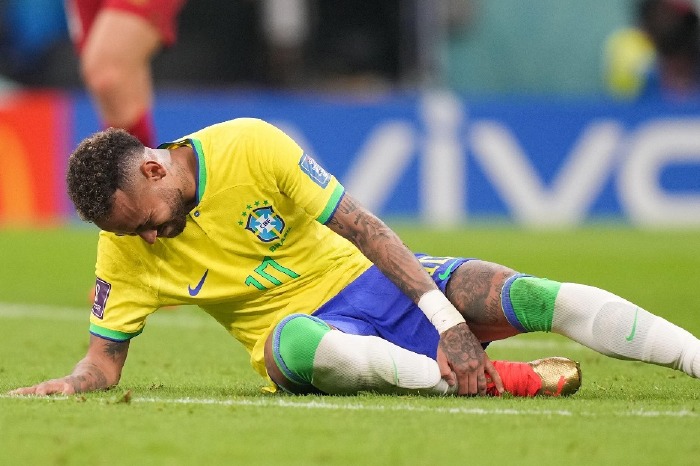 Neymar with ankle injury