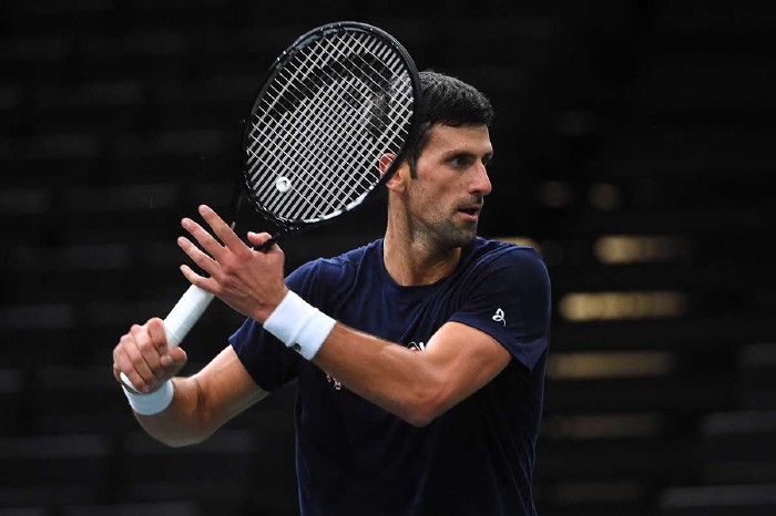 Novak Djokovic practicing in Paris