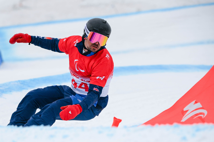 Ollie Hill wins bronze in banked slalom
