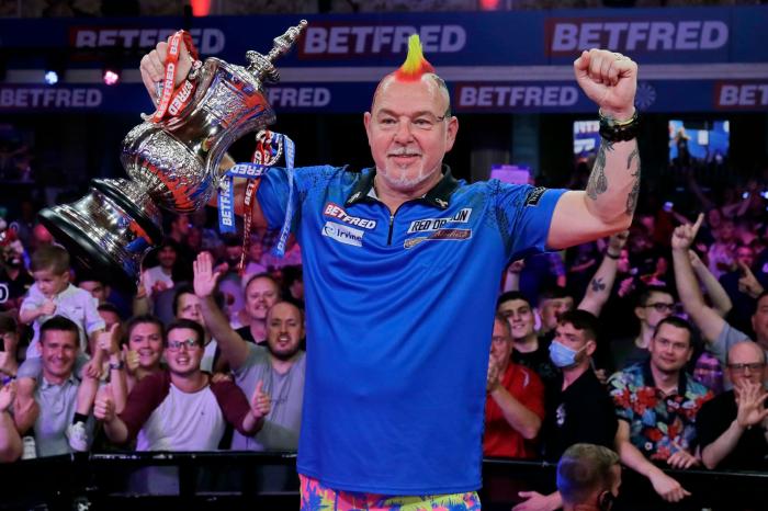 Peter Wright with the trophy after winning the 2021 World Matchplay