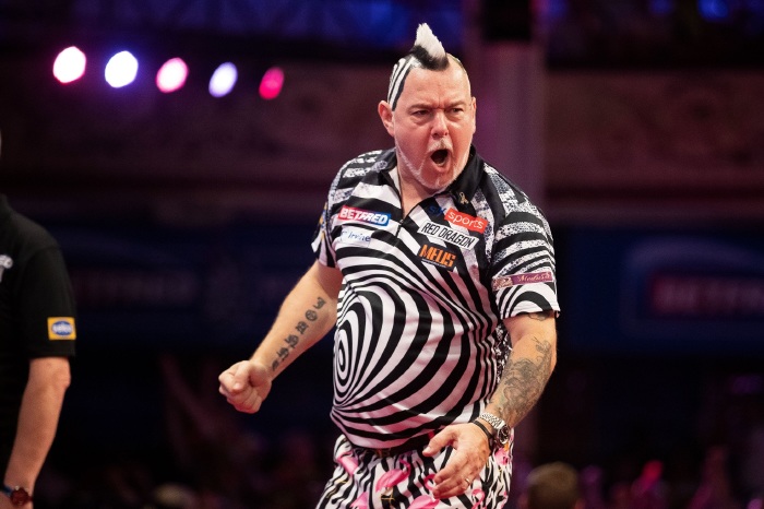 Peter Wright in action at the World Matchplay