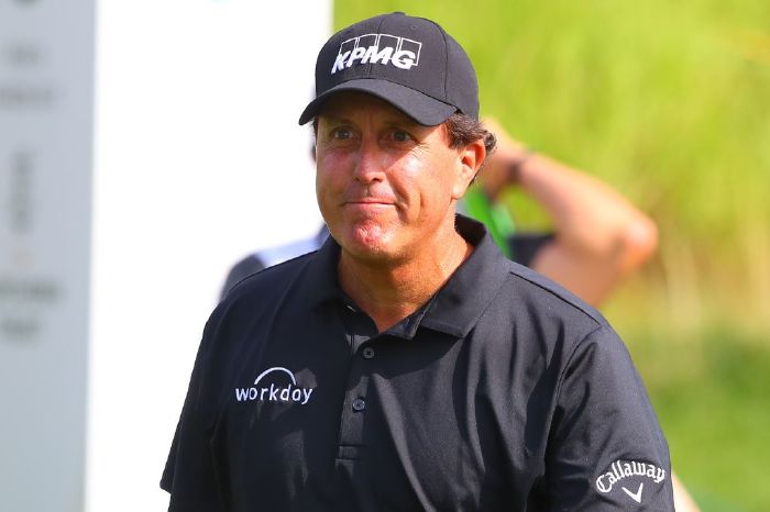 Phil Mickelson in action