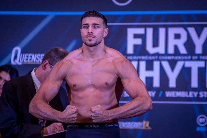 Fans fearing the worst as Tommy Fury denied entry to America for upcoming fight