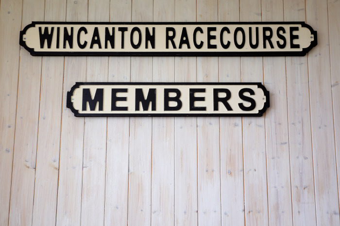 Wincanton racecourse sign