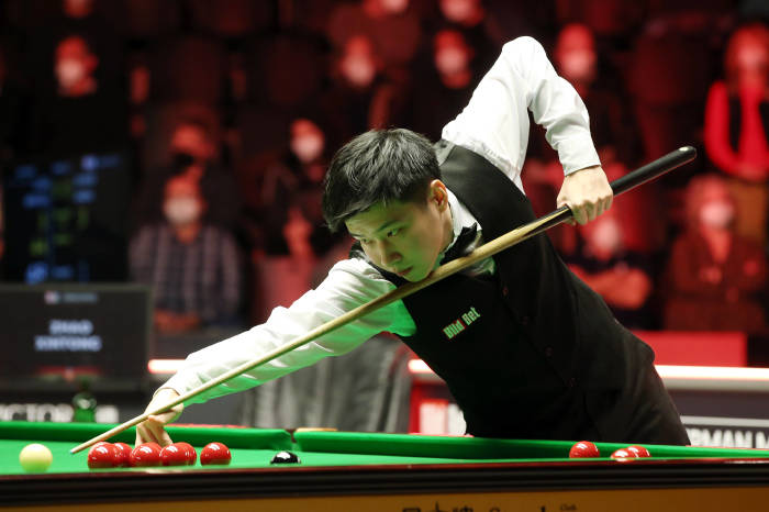 Zhao Xintong wins the German Masters final, 2022