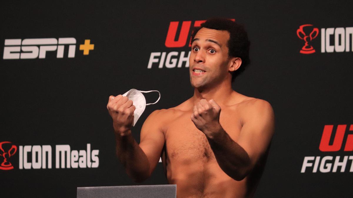 Jordan Monkey Jordan Leavitt promises to 'twerk' for London crowd should he beat ...