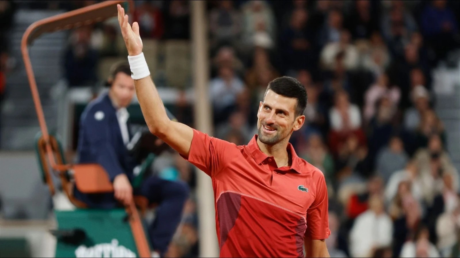 Novak Djokovic reaches French Open third round