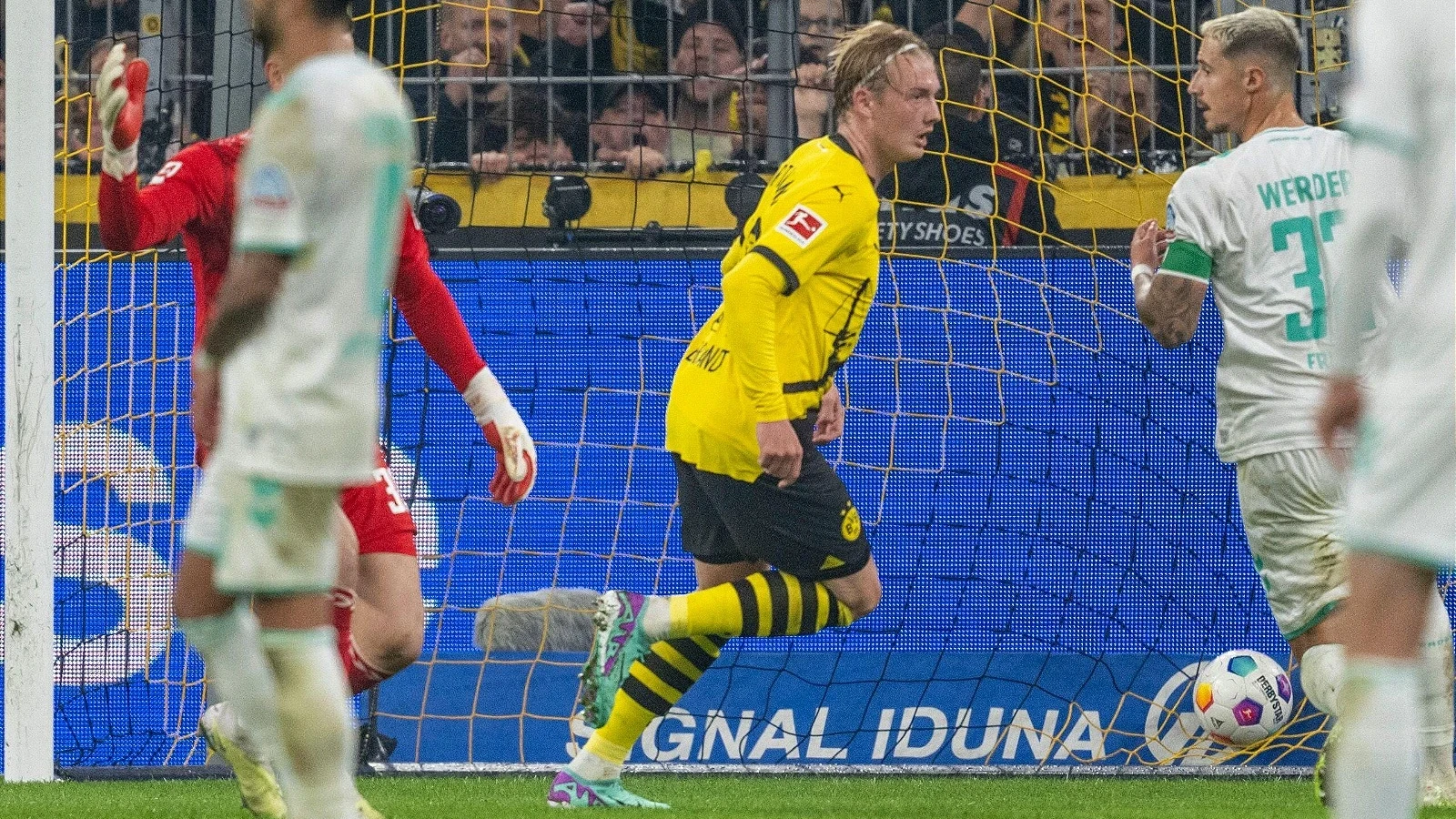 Julian Brandt shines as Borussia Dortmund triumph over Werder Bremen
