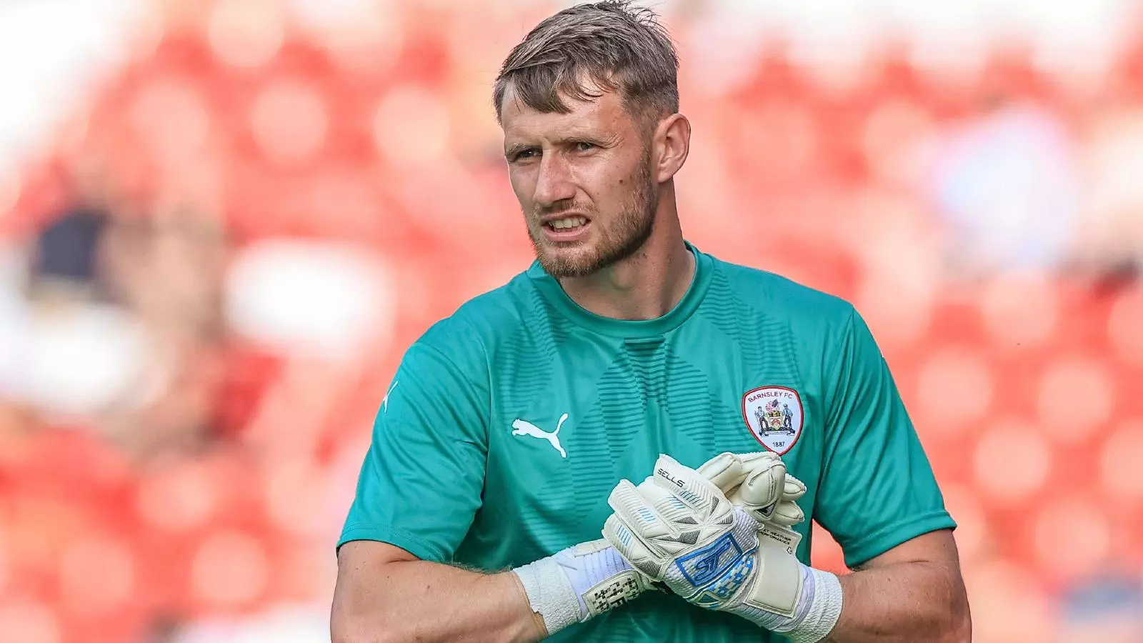 Bristol City and Coventry City told transfer fee for Barnsley star