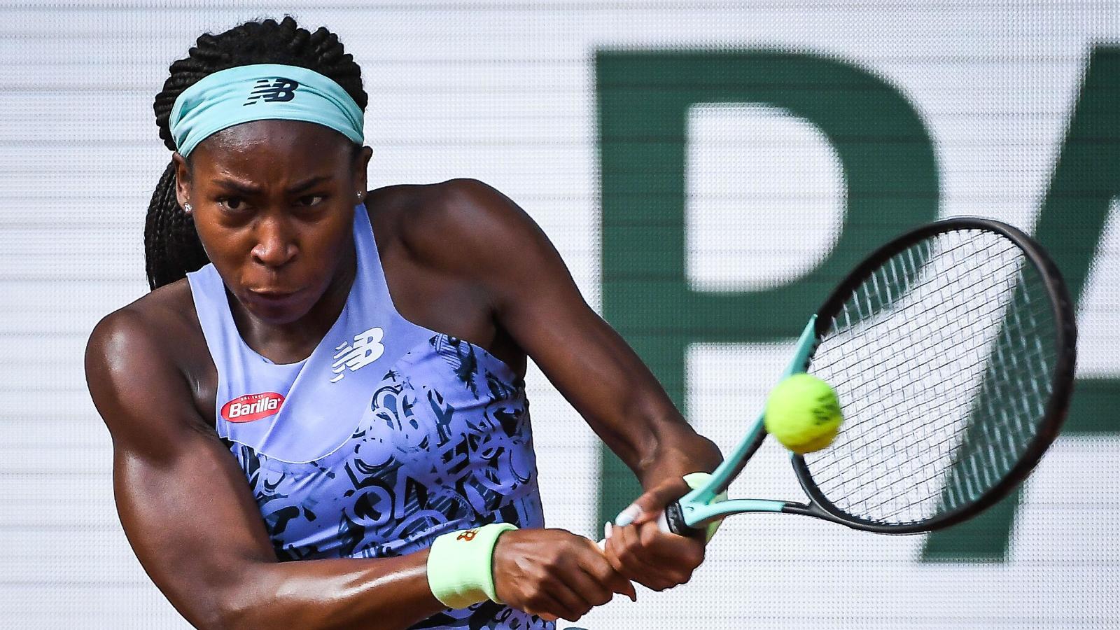 Coco Gauff and Ons Jabuer through to the French Open quarterfinals