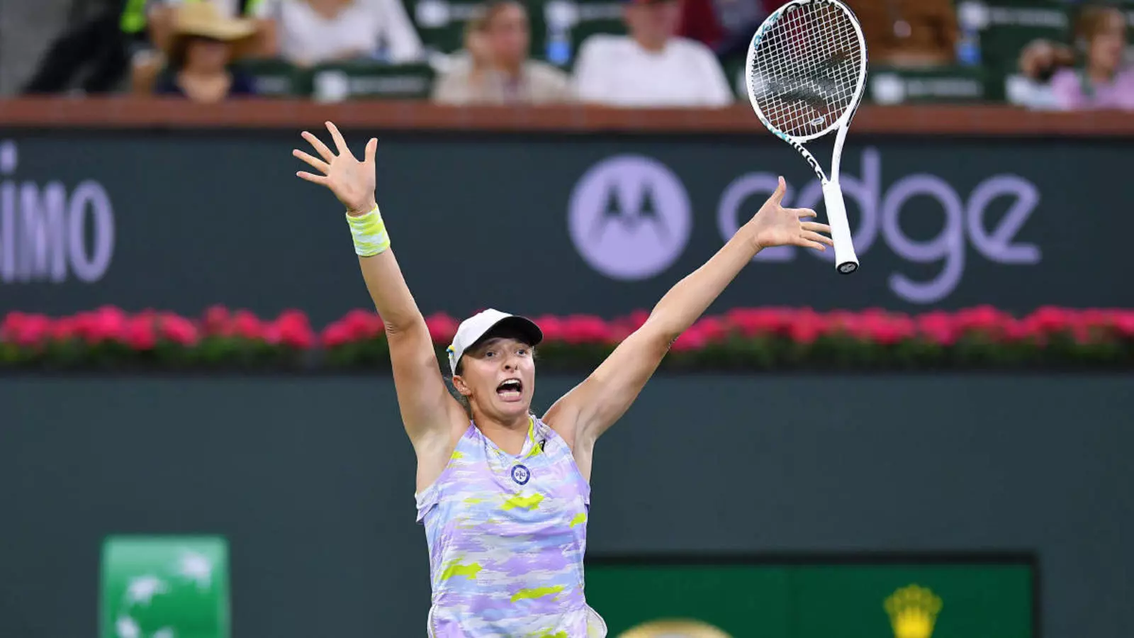 Iga Swiatek expected to rise to world No.2 after Indian Wells triumph over Maria Sakkari
