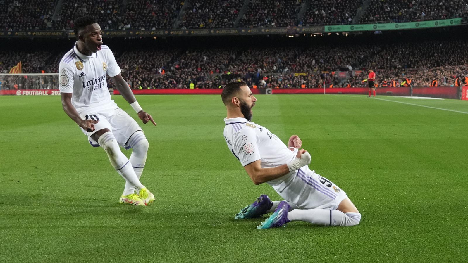 Barcelona collapse as Karim Benzema hat-trick blasts Real Madrid into ...