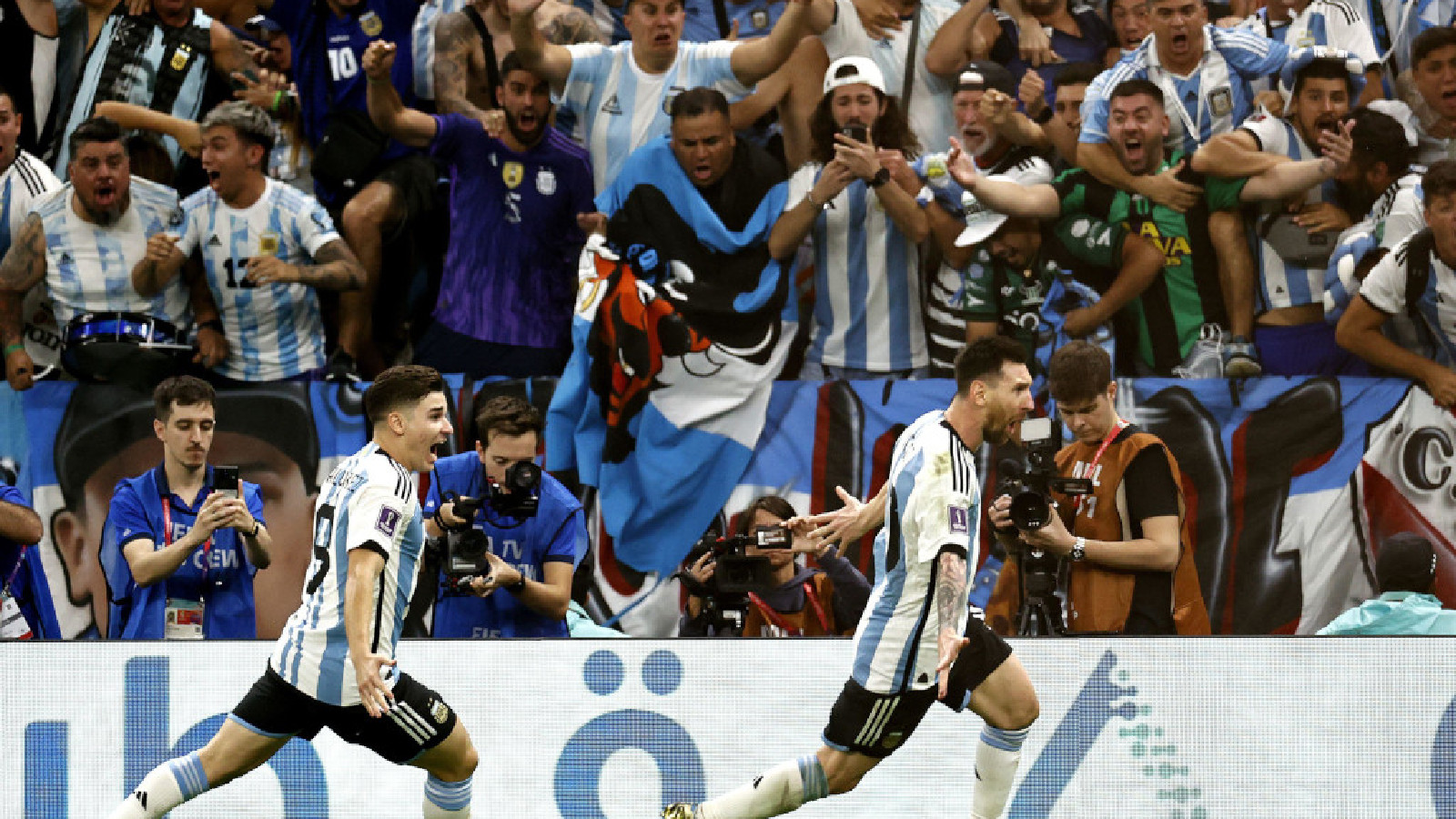 Lionel Messi stars as Argentina reignite World Cup bid with big win over Mexico