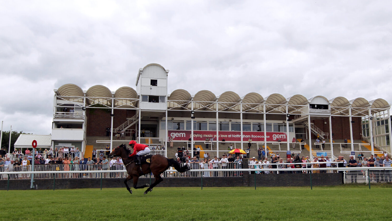 Wednesday racing tips for Nottingham, Newbury, Kempton, Ripon and the Curragh