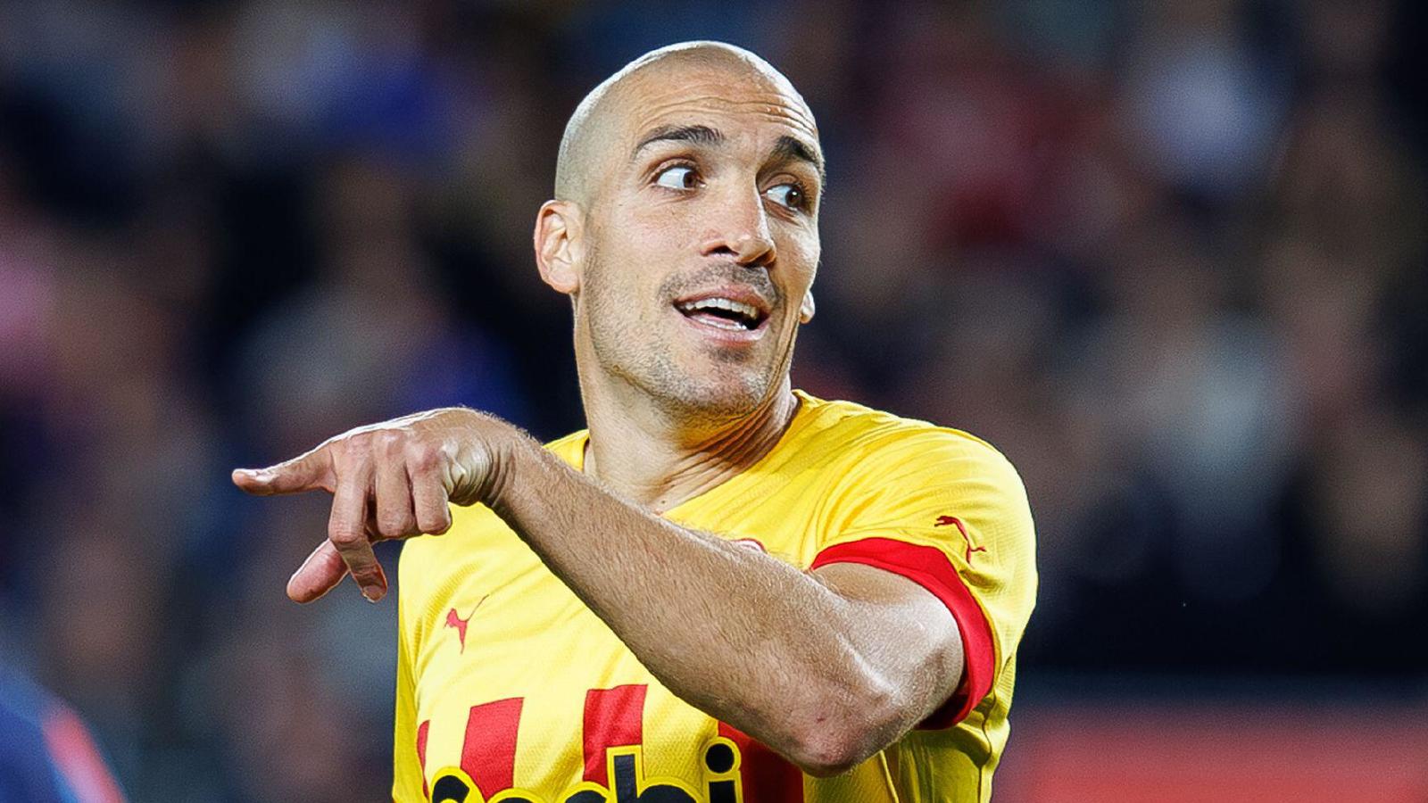 Oriol Romeu Barcelona sign Girona midfielder Oriol Romeu as Sergio Busquets ...