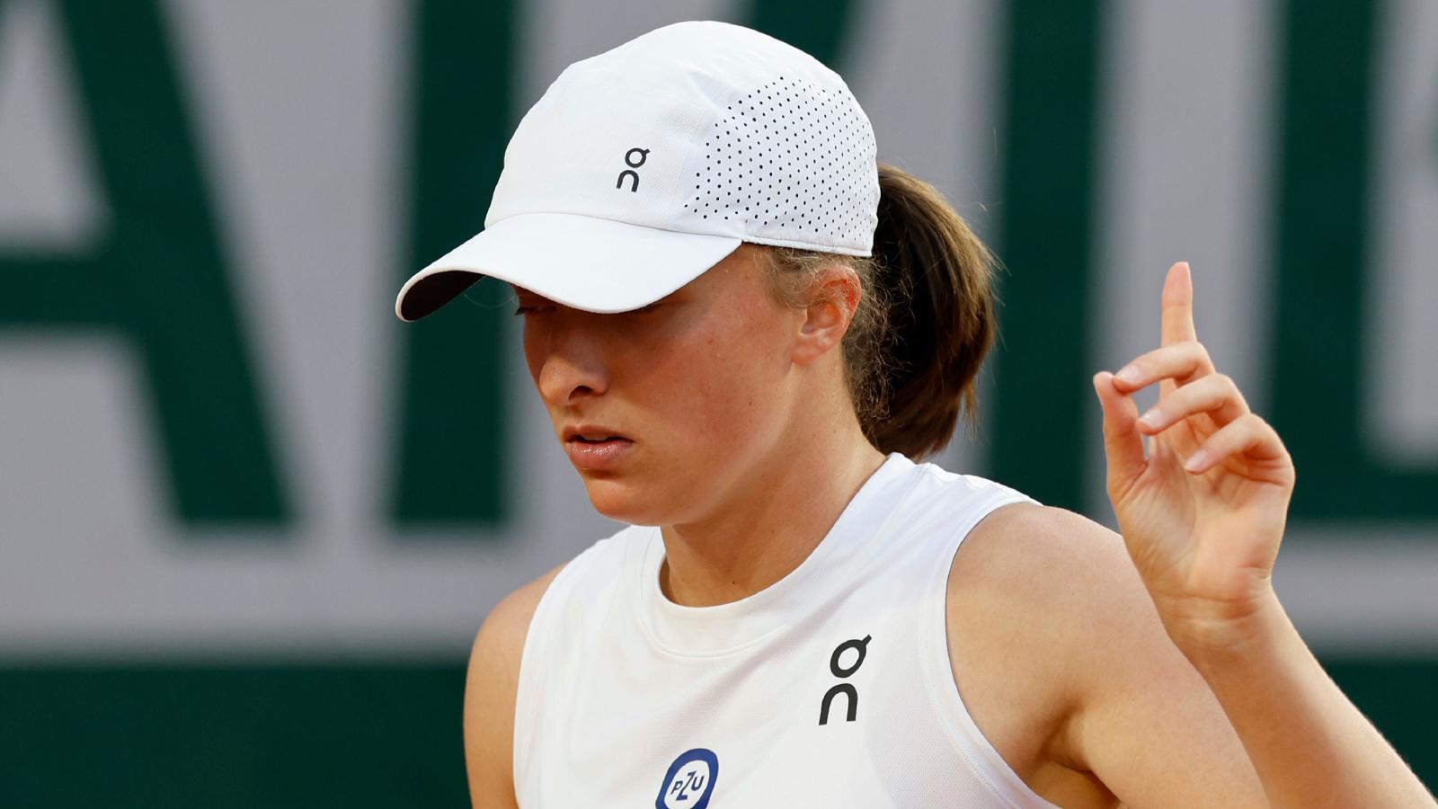 Iga Swiatek sets up rematch of last year’s French Open final against Coco Gauff