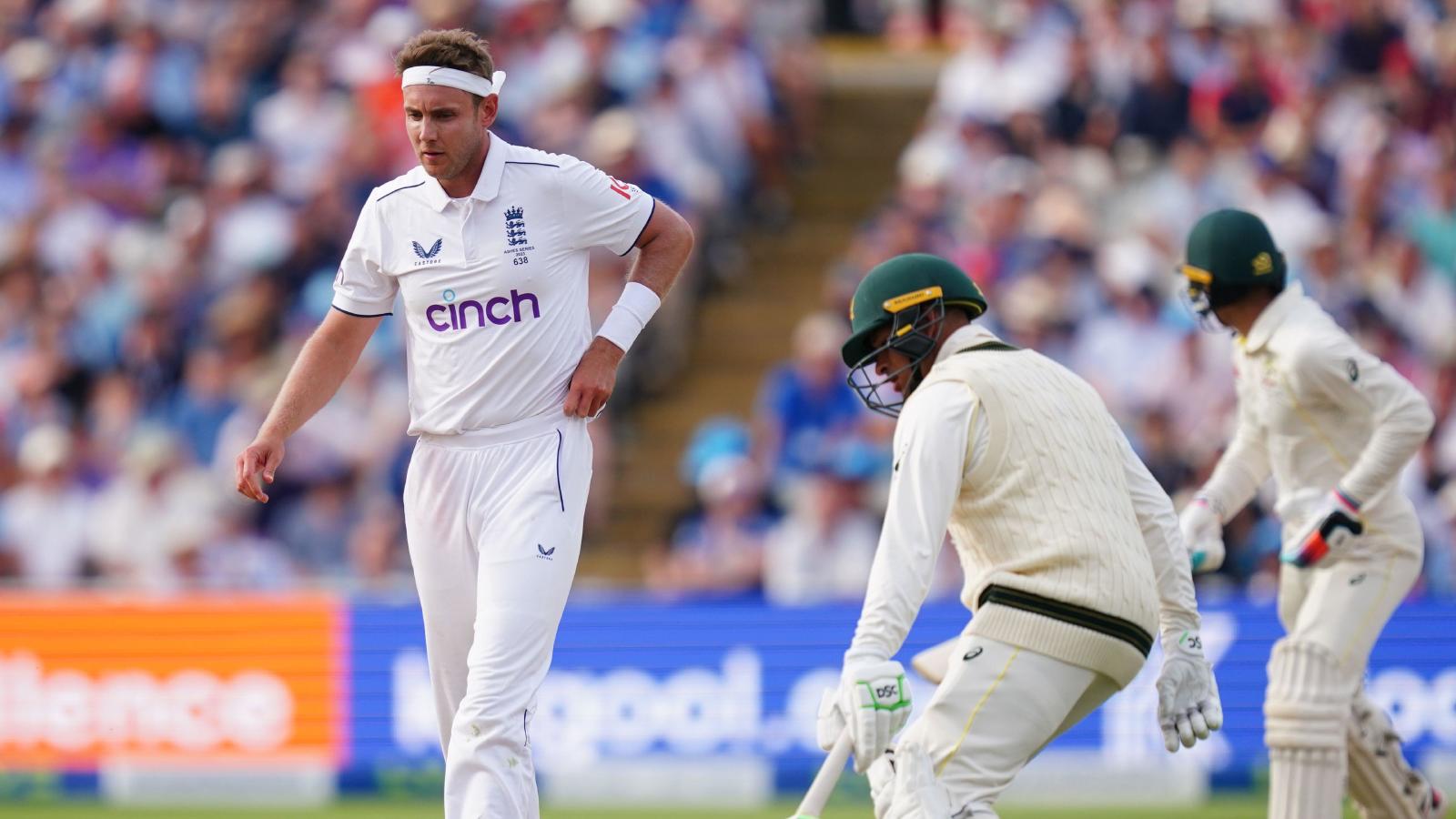 The Ashes: England in the ascendancy after taking three wickets in morning session