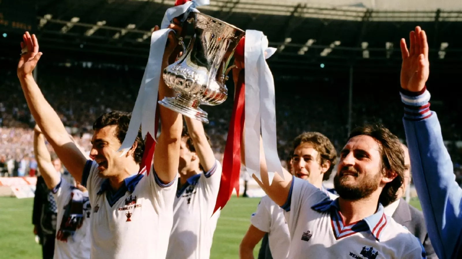 How many trophies have West Ham won? A complete list of all major  silverware in the Hammers trophy cabinet