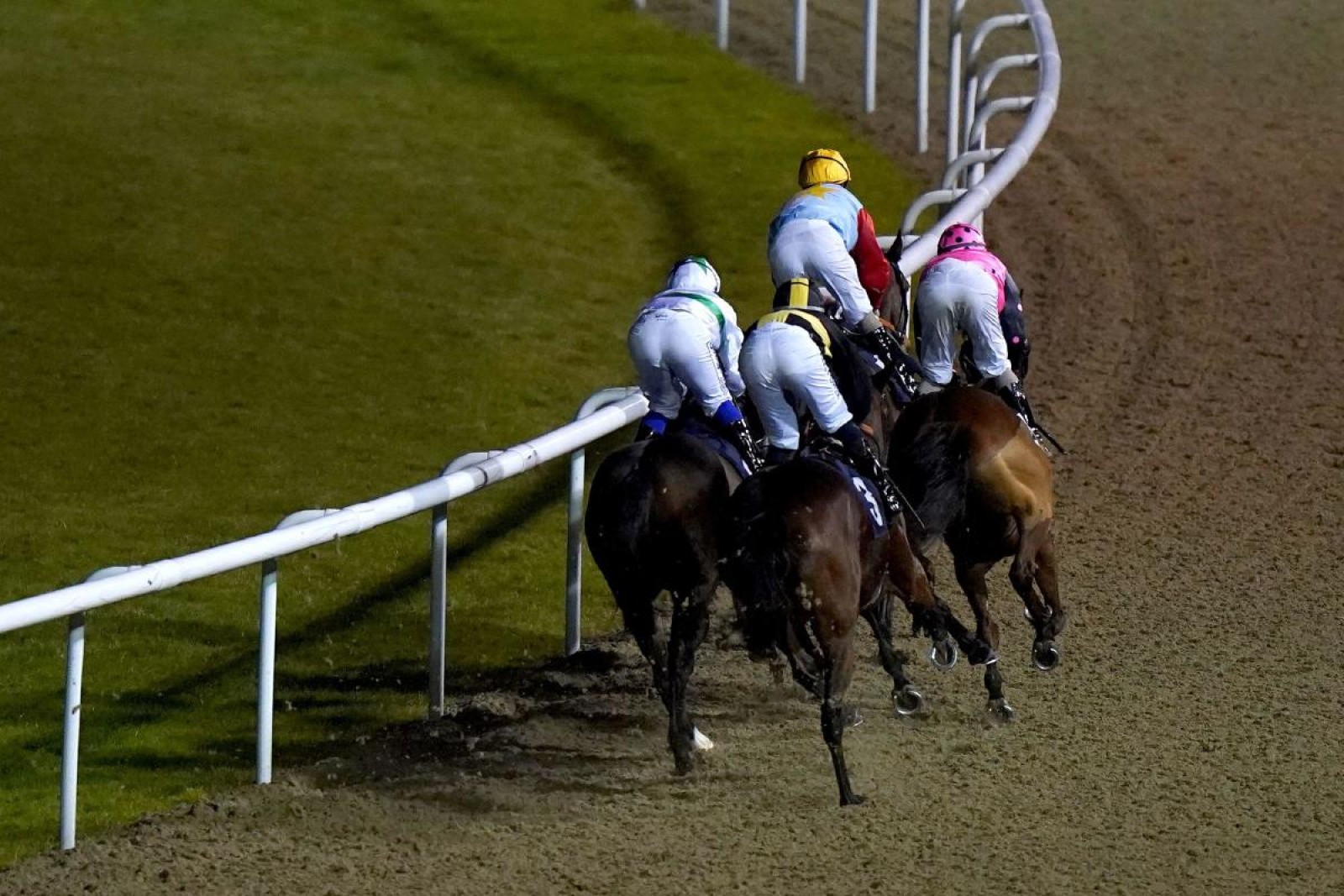 Monday racing tips for Wolverhampton, Lingfield and Wincanton | PlanetSport