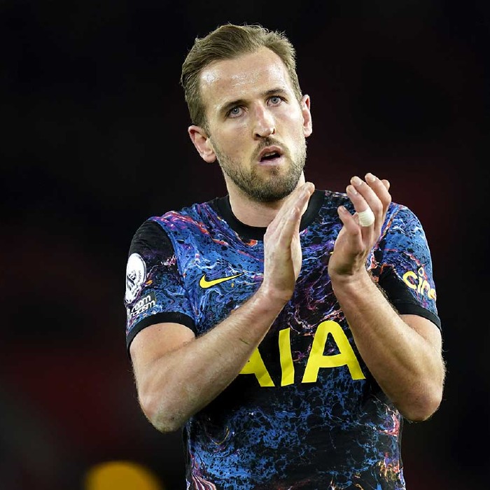 Harry Kane now 'totally committed' to Tottenham, says boss