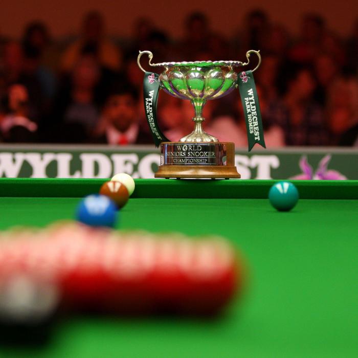 Amateur snooker player Simon Blackwell suspended